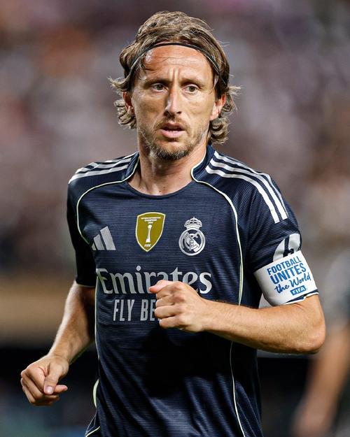 太窝囊了！贝林厄姆居莱尔拼命输出，皇马却赢不了