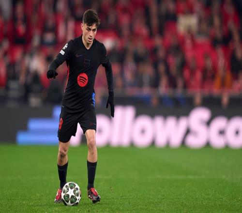 深圳男篮聘请澳大利亚教练凯利任2025-2026赛季主教练，阵容以本土核心为主，阵容实力强劲。