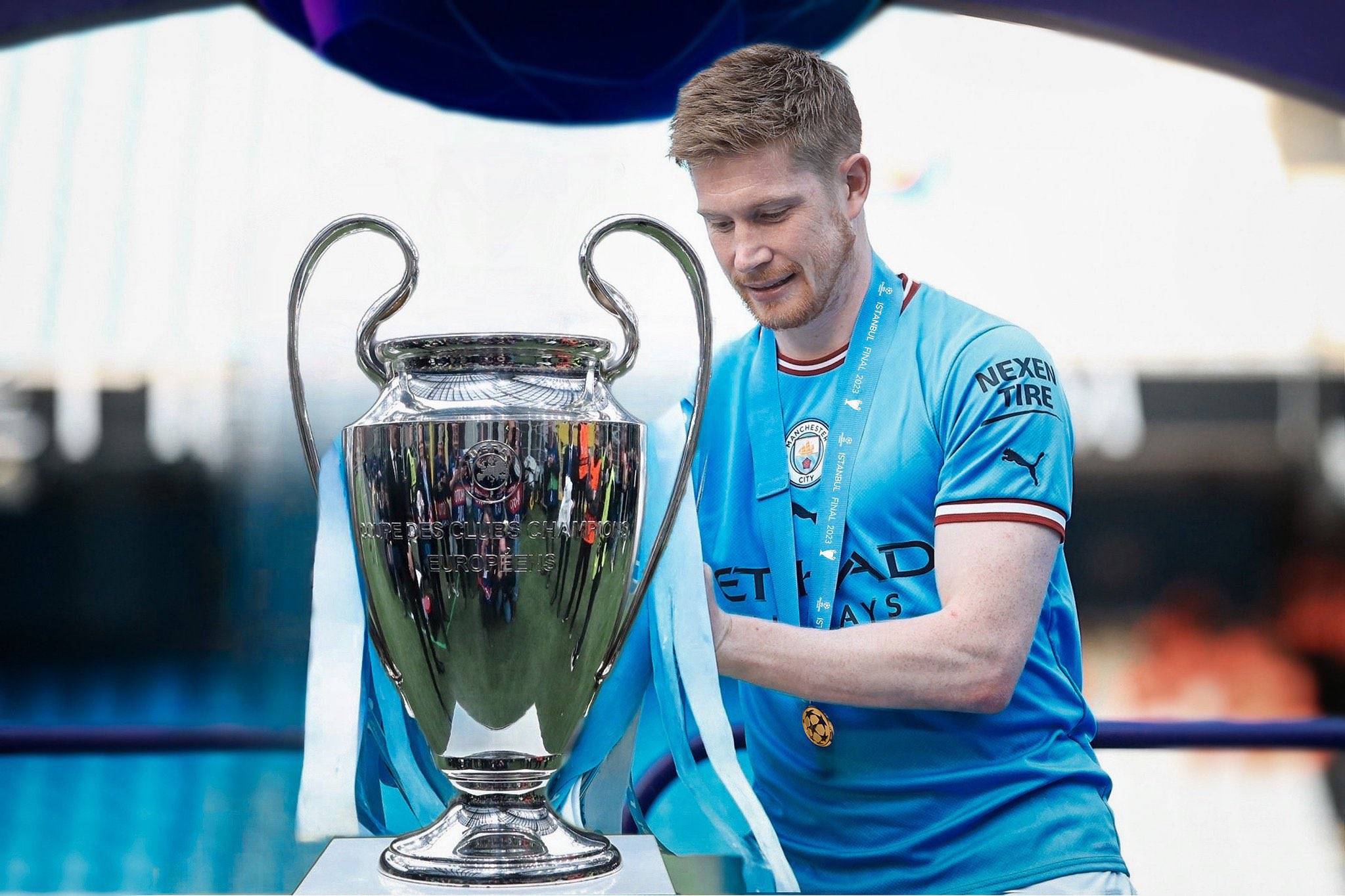 内蒙古额尔古纳初冬银装素裹，金雕翱翔雪原尽显苍穹之王风范